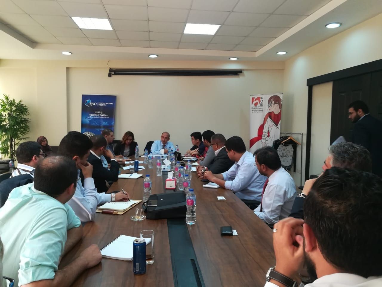 المجلس التصديرى الغزل والملابس والمفروشات المنزلية يجتمع بكبار مستثمرى قطاع الصناعات النسيجية&nbsp;