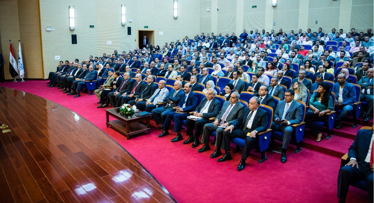 رئيس المنطقة الاقتصادية: تطبيق معايير الحوكمة والجودة فى خدمات المستثمرين