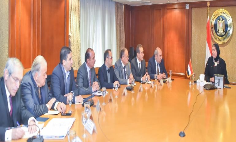 الصناعة تقرر استمرار عمل المجالس التصديرية بتشكيلها الحالي 3 أشهر إضافية