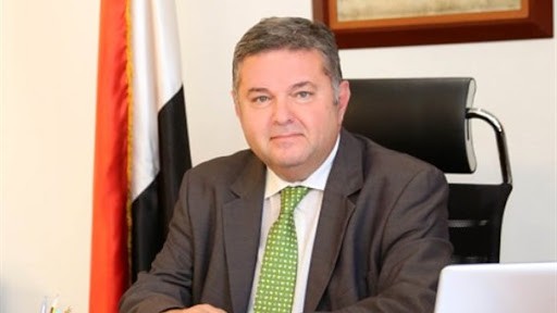 وزير قطاع الأعمال العام يجتمع بالمساهمين المحتملين بشركة الوساطة ضمن مبادرة جسور
