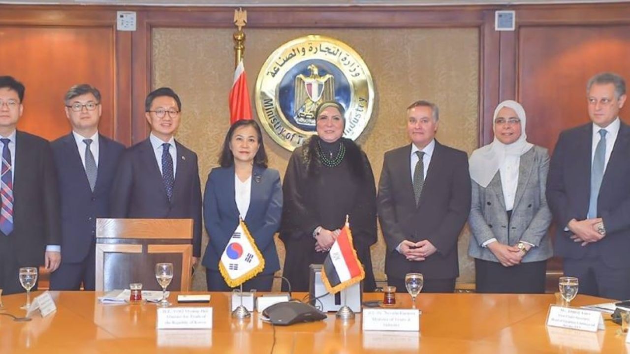 الصناعة: تشكيل فريق خبراء لإقامة شراكة اقتصادية شاملة مع كوريا الجنوبية