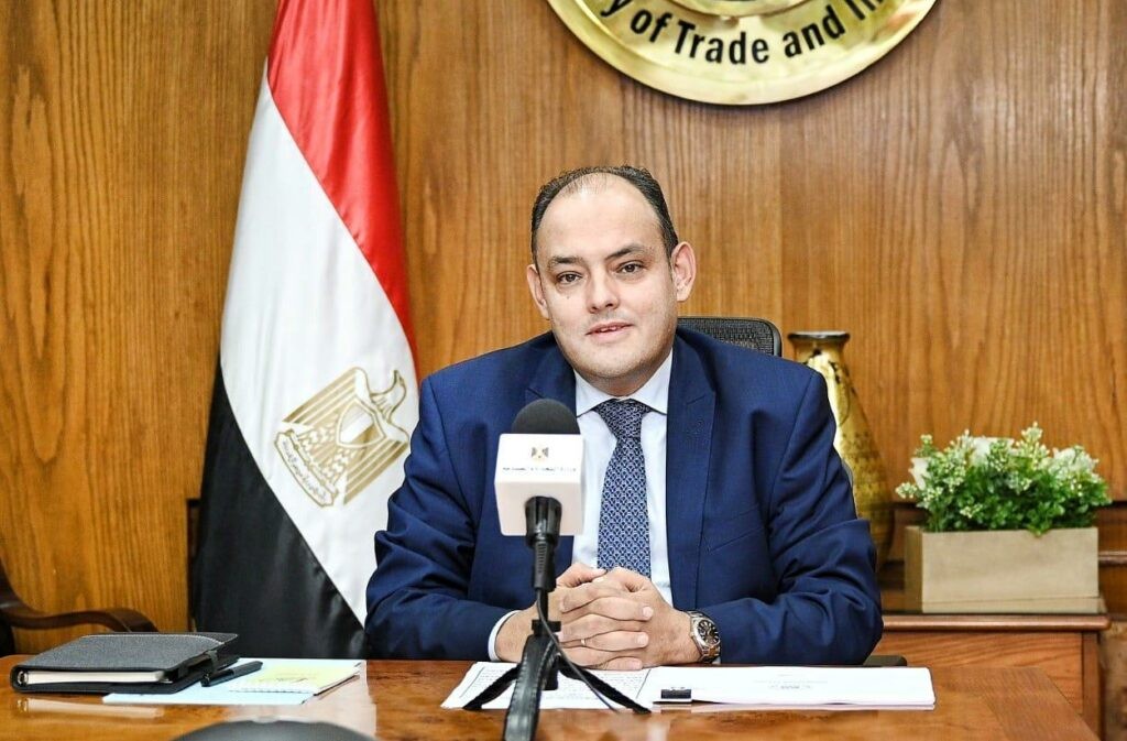 وزير الصناعة يعلن إصدار شهادات صرف لـ684 شركة مصدرة بإجمالى مساندة 5.4 مليار جنيه